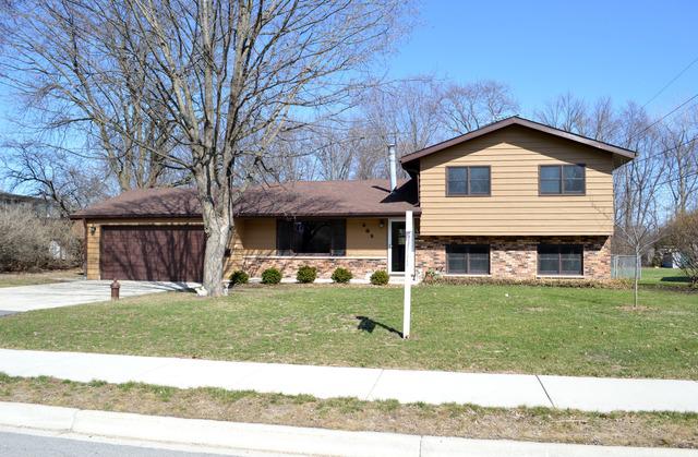 403 N Arrowhead St., North Aurora, IL 60542