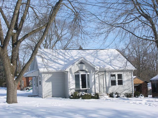 1729 West St., Peru, IL 61354