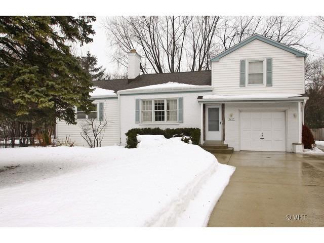 9447 Greenwood Dr., Des Plaines, IL 60016