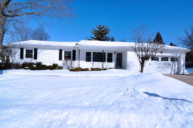 10 Candlewick Ct., North Aurora, IL 60542