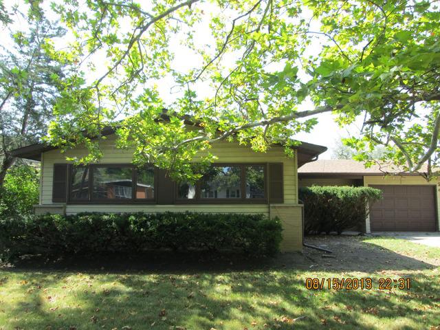241 Diamond Head Dr., Des Plaines, IL 60018