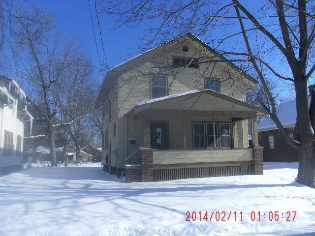2228 S 6th St., Rockford, IL 61104