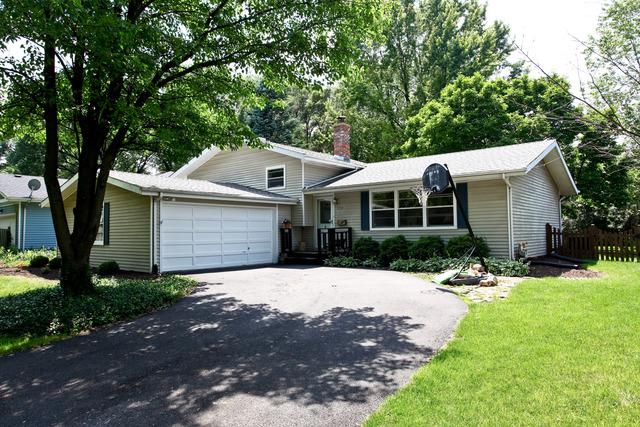 1229 Cardinal Ln., Naperville, IL 60540
