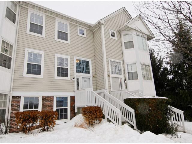 109 Hidden Creek Ln., North Aurora, IL 60542