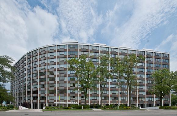 1630 Sheridan Rd. #4L, Wilmette, IL 60091
