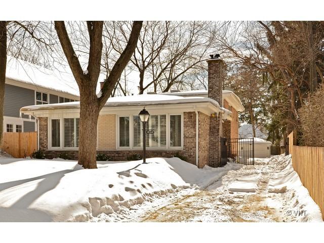 434 Adams Ave., Glencoe, IL 60022