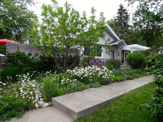 546 Whittier Ave., Glen Ellyn, IL 60137