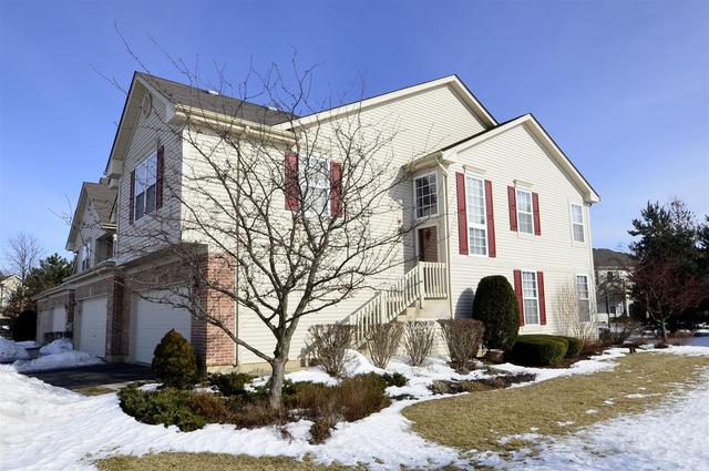 897 Riding Ln., St. Charles, IL 60174