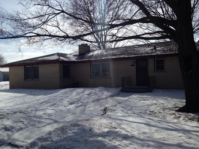 1706 Sunset Dr., Peru, IL 61354