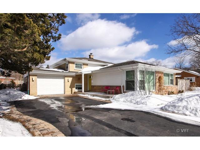 1340 Pendleton Ln., Glenview, IL 60025