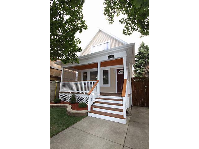 6081 N Ridge Ave., Chicago, IL 60660