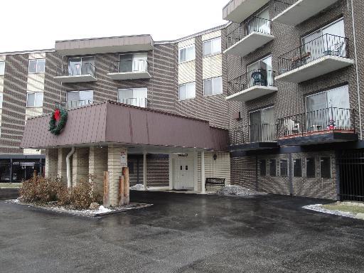 9820 S Pulaski Rd. #313, Oak Lawn, IL 60453