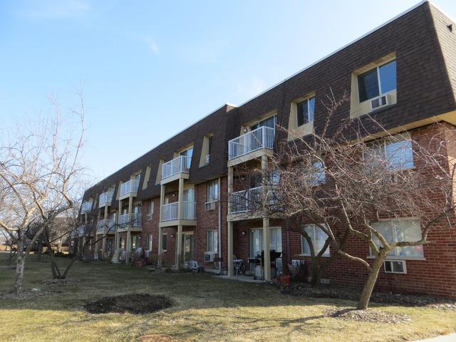 4 Villa Verde Rd. #300, Buffalo Grove, IL 60089