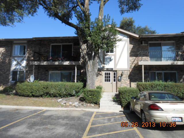 9s180 Lake Dr. #107, Willowbrook, IL 60527