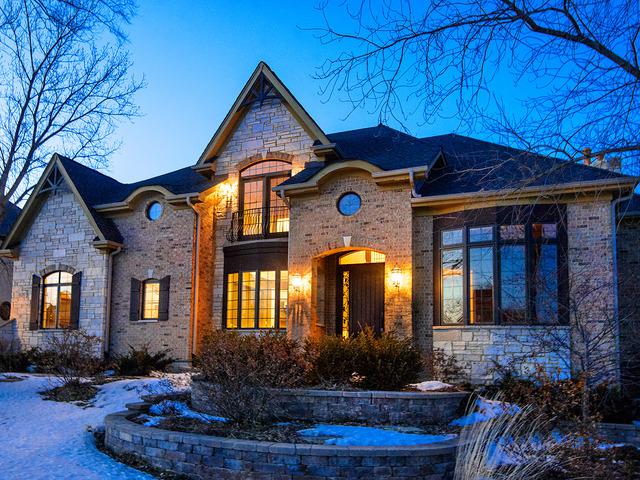 920 Jenna Ct., Glen Ellyn, IL 60137