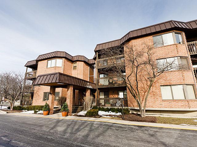 6401 Clarendon Hills Rd. #315, Willowbrook, IL 60527