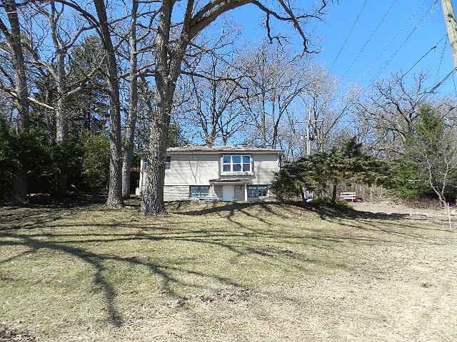 207 Scenic Dr., Algonquin, IL 60102