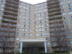 6933 N Kedzie Ave. #305, Chicago, IL 60645