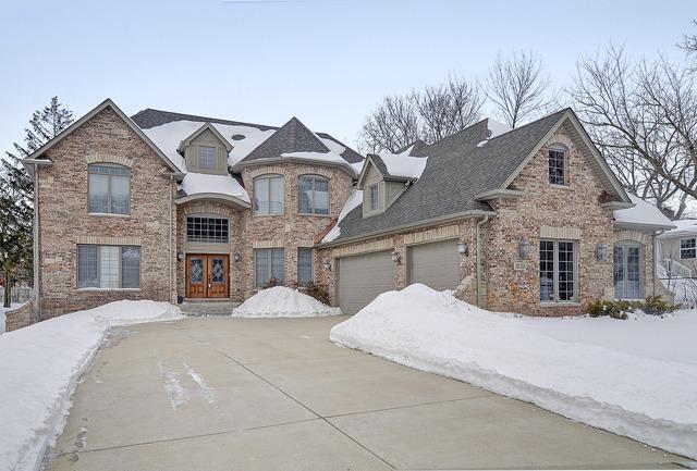 10S356 Skyline Dr., Burr Ridge, IL 60527