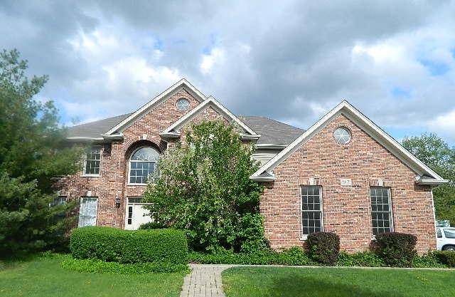 92 Johnson Woods Dr., Batavia, IL 60510
