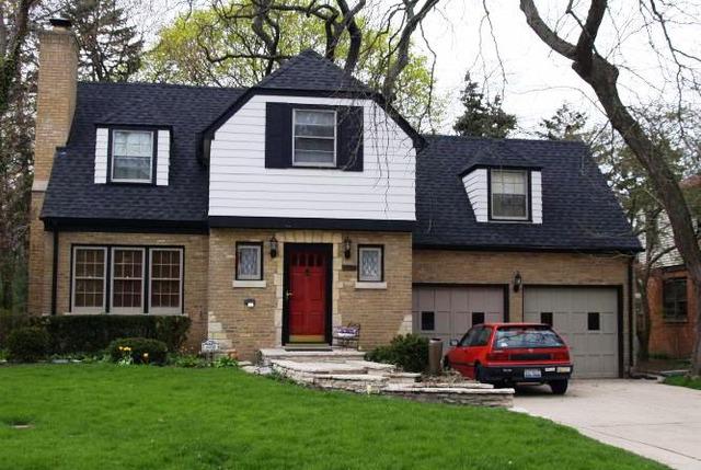 6930 N Kenton Ave., Lincolnwood, IL 60712