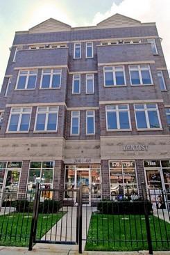2001 W Addison St. #2W, Chicago, IL 60618