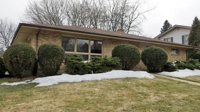 1702 Millbrook Ct., Geneva, IL 60134