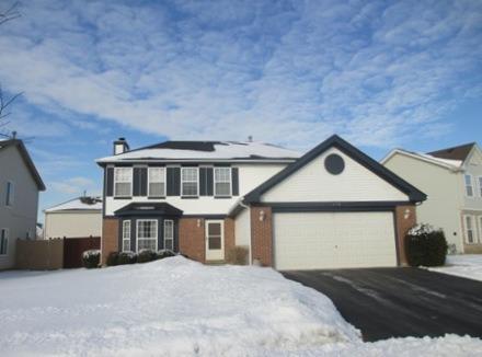 670 Maple Dr., Streamwood, IL 60107