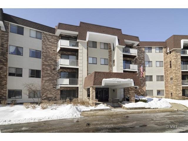 3300 N Carriageway Dr. #405, Arlington Heights, IL 60004