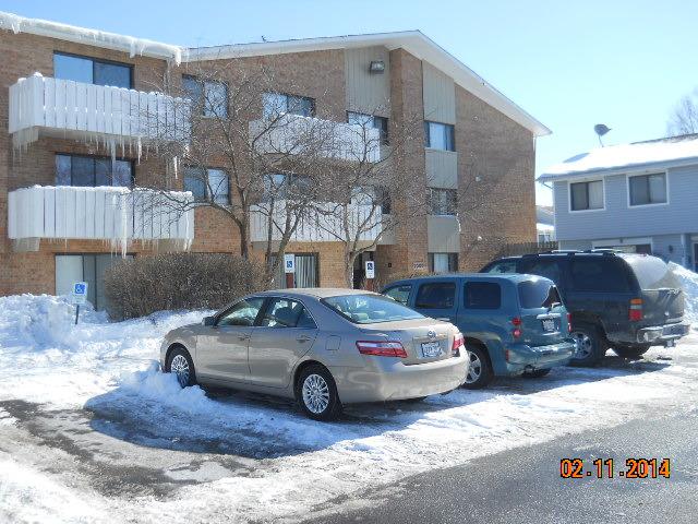 2000 Bayside Dr. #107, Palatine, IL 60074