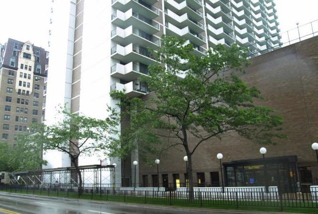 6033 N Sheridan Rd. #23K, Chicago, IL 60660