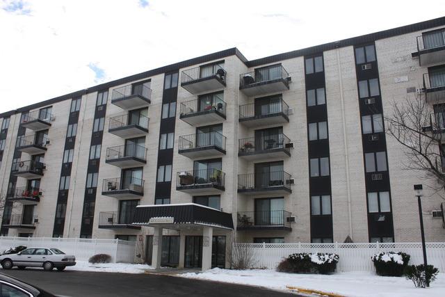 9118 W Elmwood Dr. #1N, Niles, IL 60714