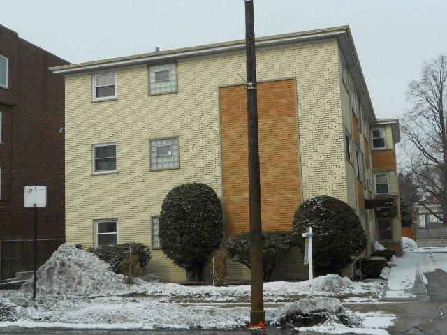 5830 W Lawrence Ave. #1C, Chicago, IL 60630