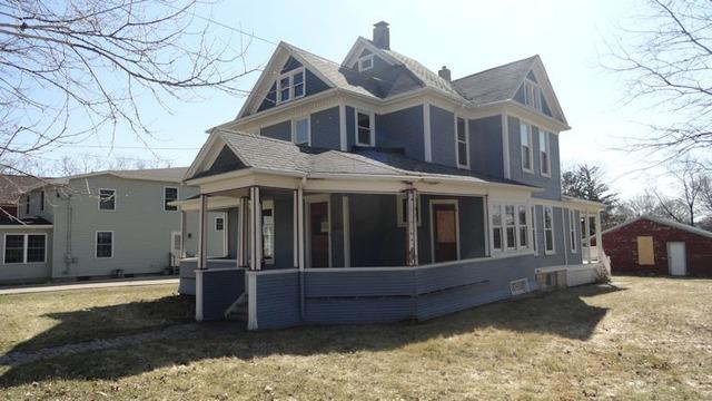 860 Dekalb Ave., Sycamore, IL 60178