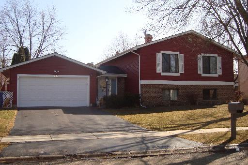 869 Lakeside Dr., Bartlett, IL 60103