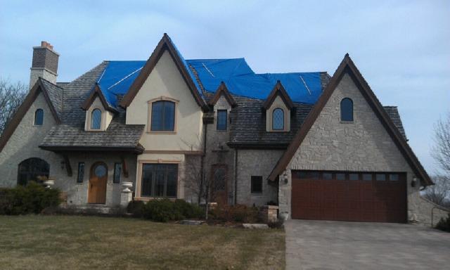 102 Rose Ct., Lemont, IL 60439