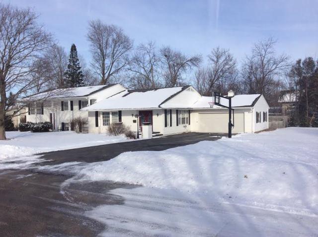 1011 NW 5th Ave., Galva, IL 61434