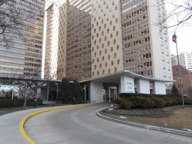 3950 N Lake Shore Dr. #919, Chicago, IL 60613