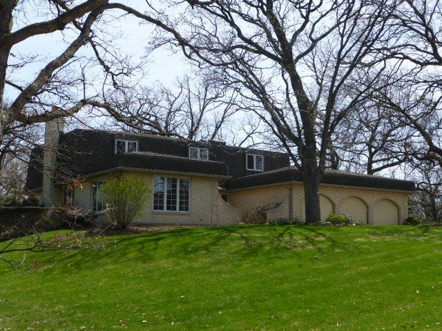 3919 Red Bud Ct., Crystal Lake, IL 60012