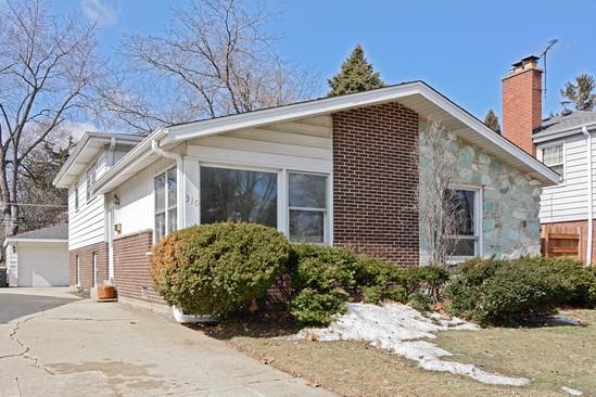 310 S Gibbons Ave., Arlington Heights, IL 60004