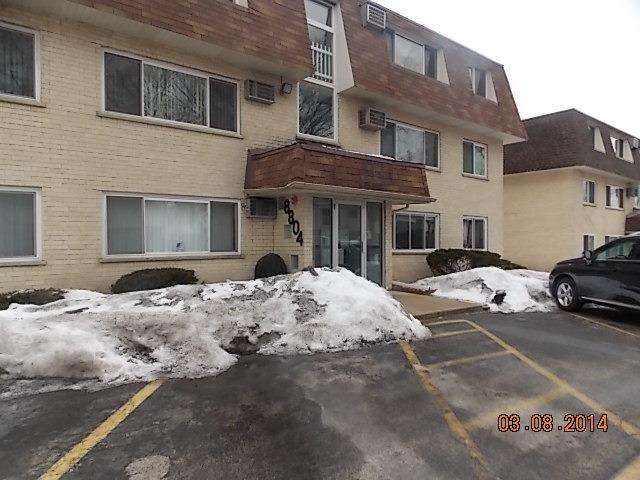 8804 Briar Ct. #3D, Des Plaines, IL 60016