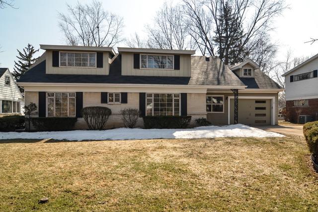909 Lois Ln., Glenview, IL 60025