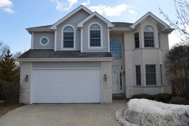 833 Emerald Ct., Willowbrook, IL 60527