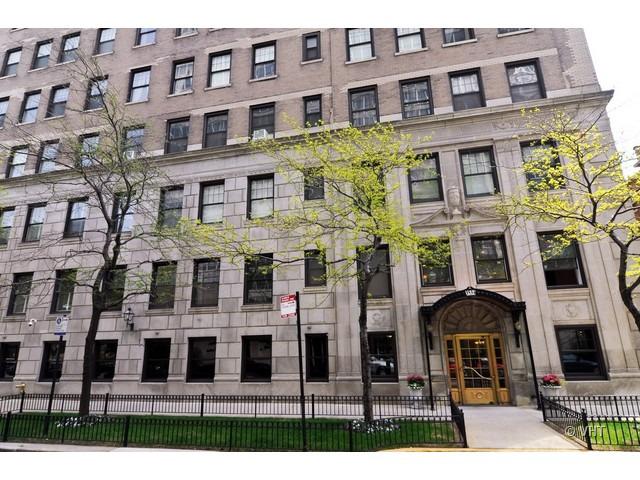 3534 N Lake Shore Dr. #9C, Chicago, IL 60657