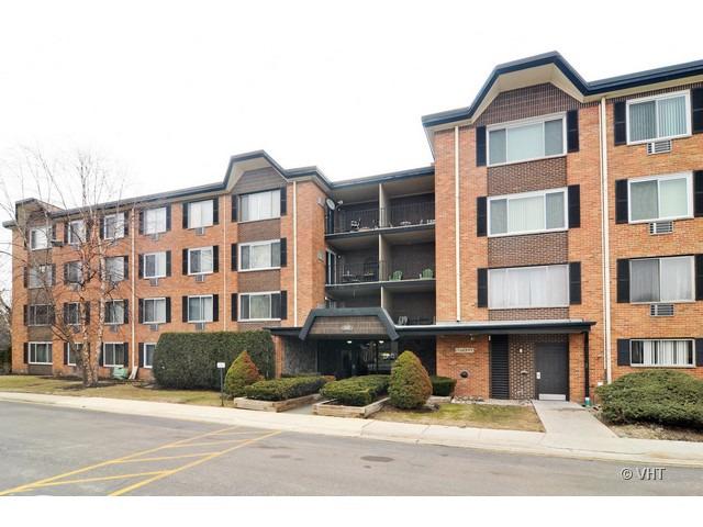 1127 S Old Wilke Rd. #203, Arlington Heights, IL 60005
