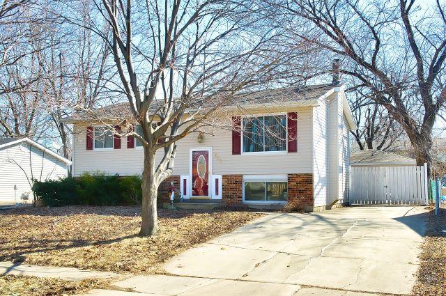 222 Pacific Dr., Bolingbrook, IL 60440