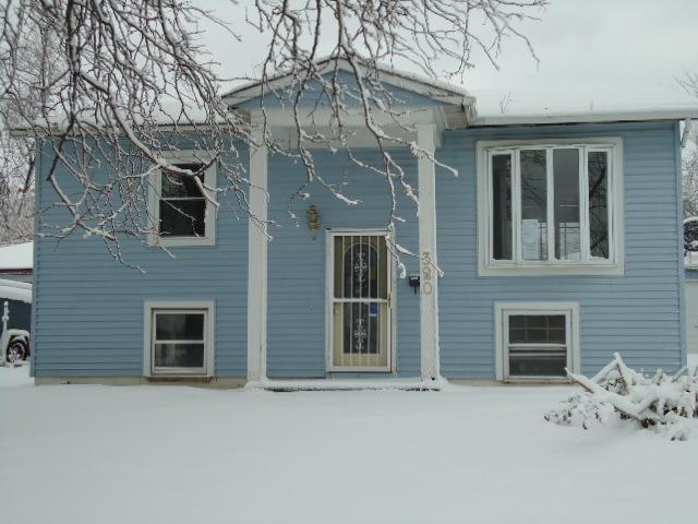320 Eaton Ave., Romeoville, IL 60446