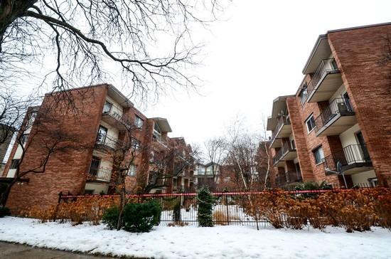6950 N Bell Ave. #303, Chicago, IL 60645