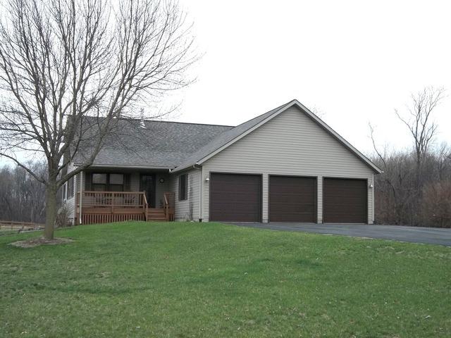 941 Isenberg Rd., Amboy, IL 61310