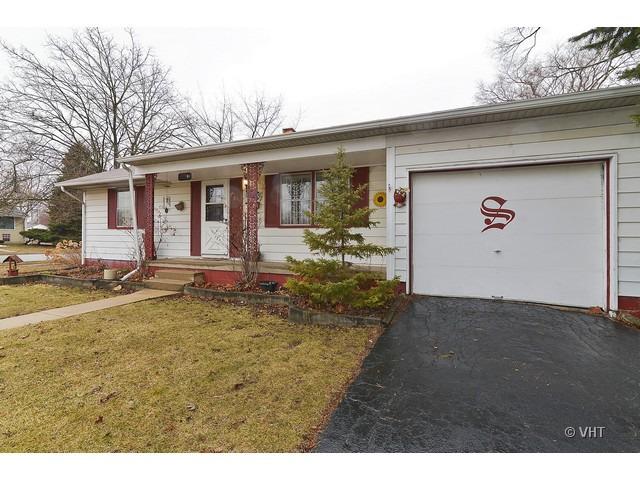 6 N Hickory Ln., Glenwood, IL 60425